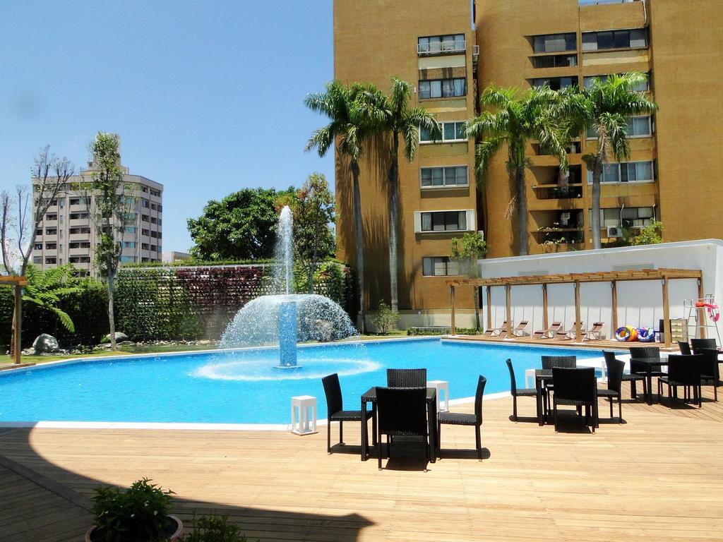فندق شاتو دي شاين هوالين مدينة هوالين المظهر الخارجي الصورة Swimming pool at the hotel
