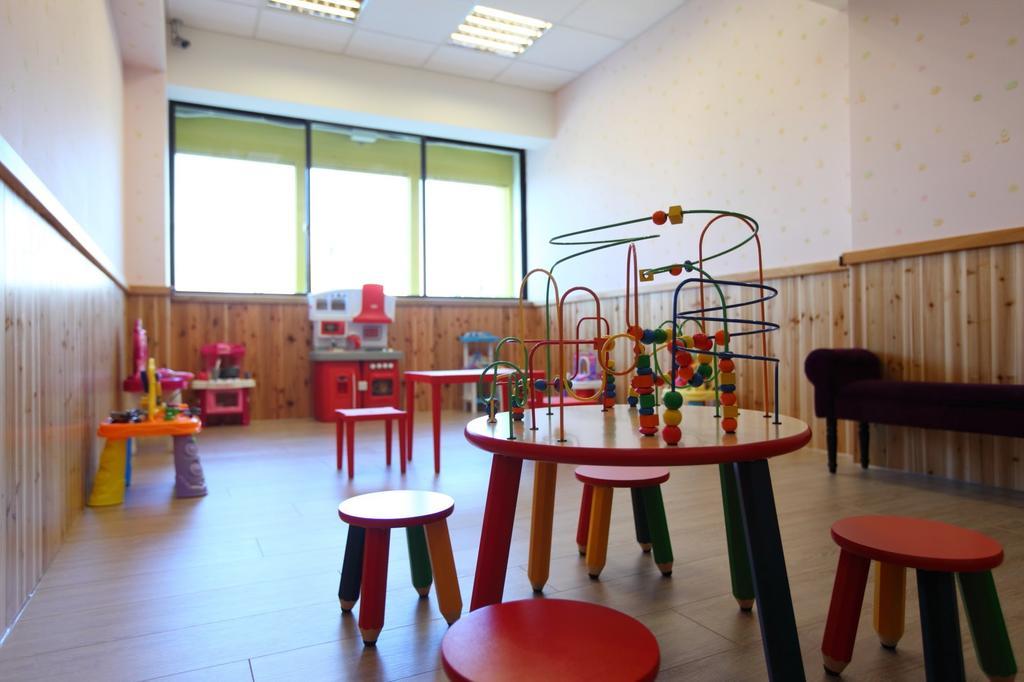 فندق شاتو دي شاين هوالين مدينة هوالين المظهر الخارجي الصورة The Children's Hospital of Saint Louis